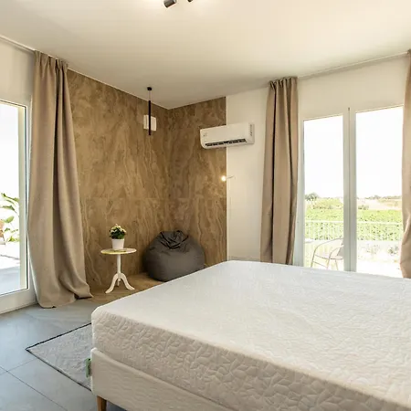 Villa Casale Gorghi Tondi House E Vineyard *